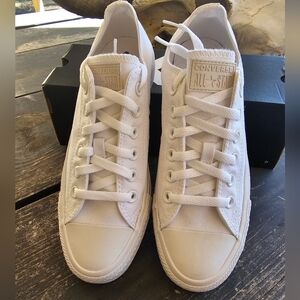 Converse All Star Chucks All White Women's Size 7.5
